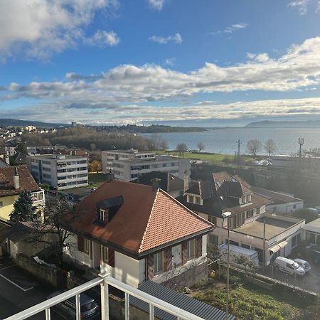 La Maison Bleue A 2 Pas Du Lac Du Neuchatel Hauterive  Buitenkant foto