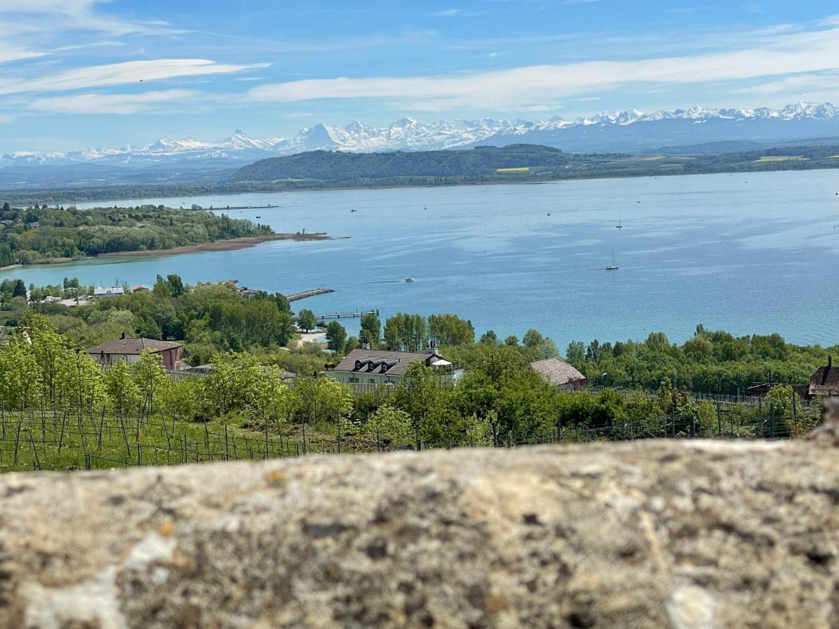 La Maison Bleue A 2 Pas Du Lac Du Neuchatel Hauterive  Buitenkant foto
